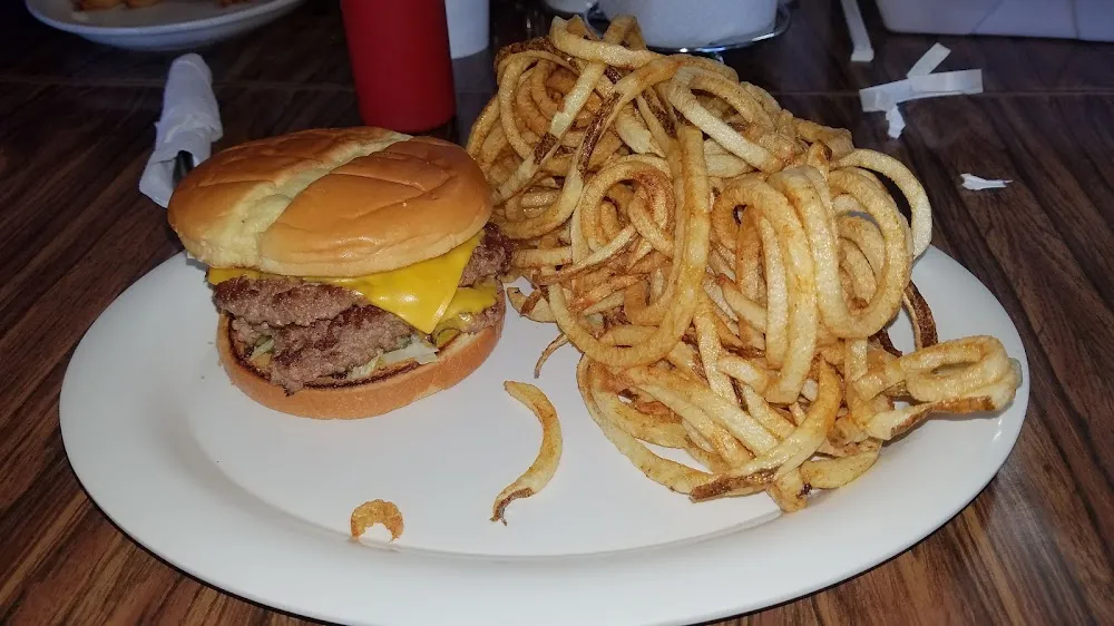 Jackman Burger & Homemade Qurly Q's